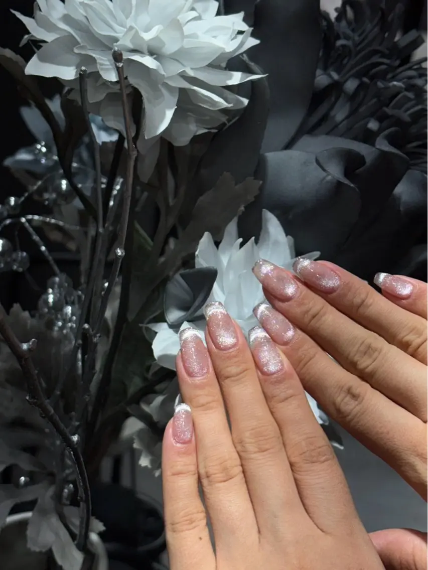 ネイル . NOIRスタッフのネイルデザイン