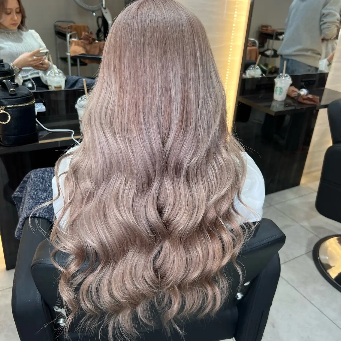 ロング ヘアカラー トリートメント 🌈カラー特化 ハイトーンけいと🌈のヘアスタイル