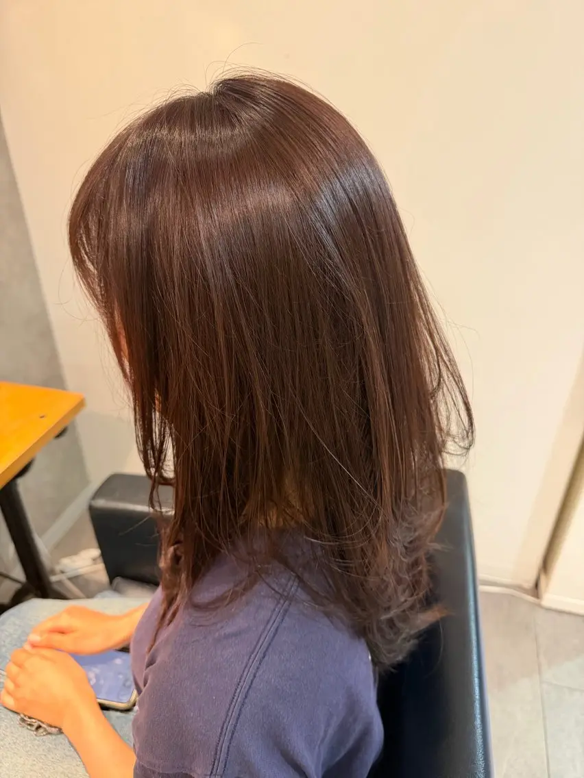 ロング カラー ベージュカラー 透明感カラー ラベンダーカラー ラベンダーベージュ レイヤーカット ヘアカラー 相良 美羽のヘアスタイル