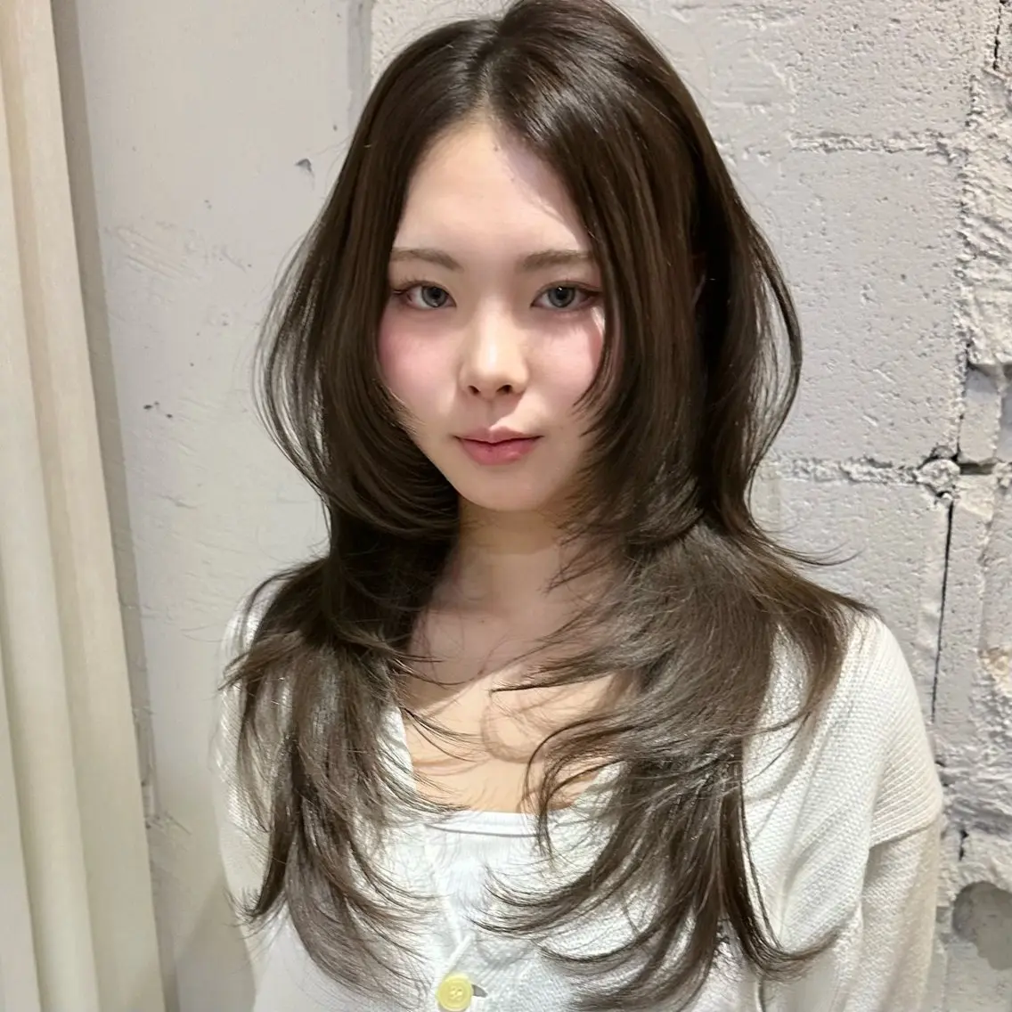 セミロング カット ヘアカラー トリートメント 🌹ハッシュカット、 レイヤー韓国ヘア🌹のヘアスタイル