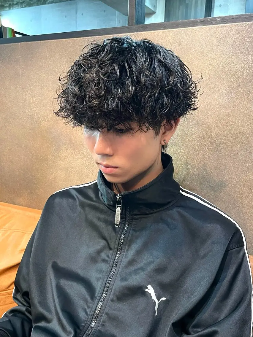 メンズカット+波巻きorツイストスパイラルパーマ+トリートメントの写真