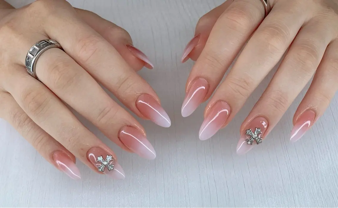 ネイル ジェルネイル 韓国ネイル ニュアンスネイル パラジェル ワンホンネイル Kaori Nailのネイルデザイン
