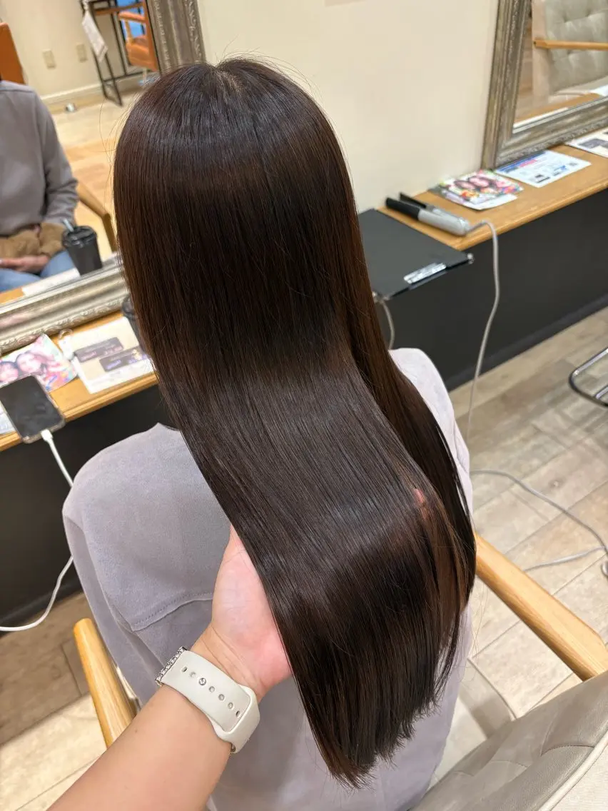 ロング カラー カット ヘアカラー しおり🍬 KOKORO🤍のヘアスタイル