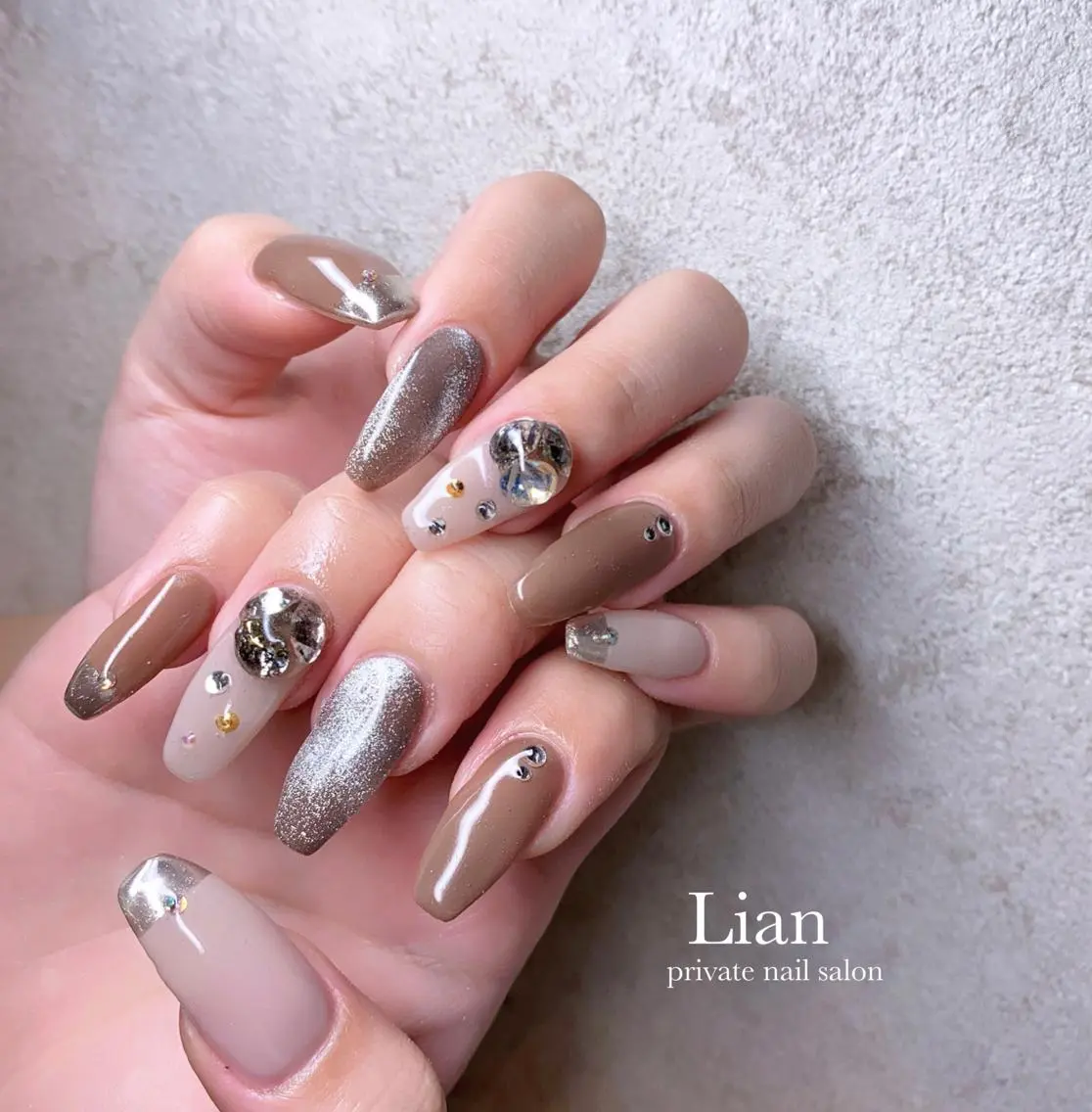 ネイル ブラウン キラキラネイル ミラーネイル スクエアネイル nailsalon Lenoaのネイルデザイン