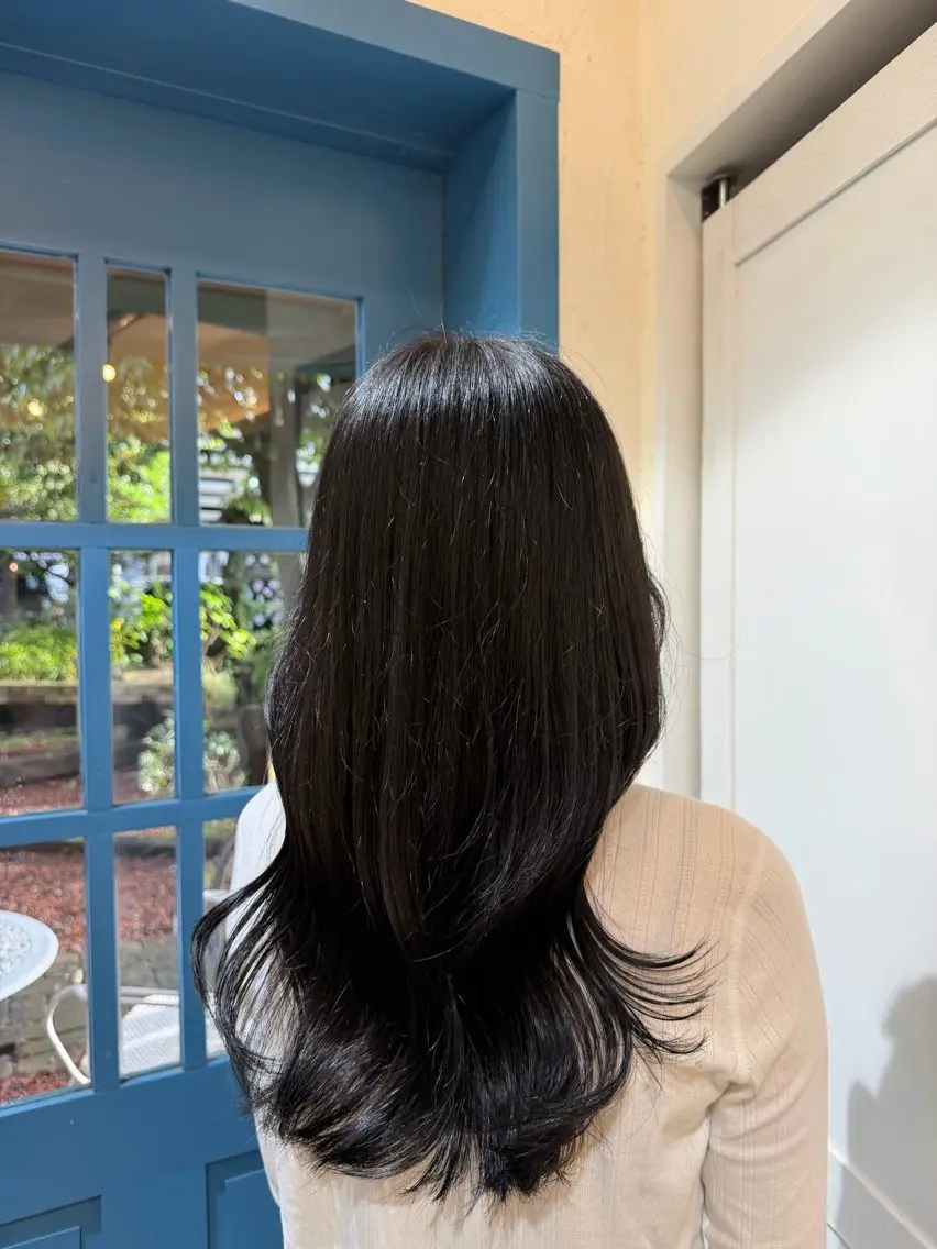 ロング ヘアカラー 細井 愛海のヘアスタイル