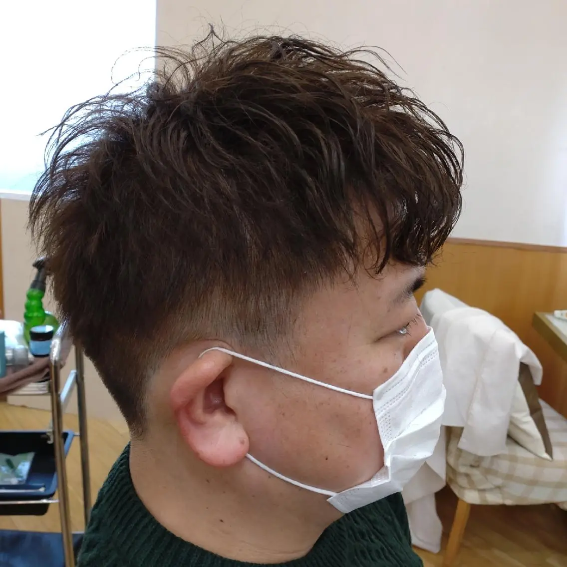 ショート メンズ パーマ 仮屋 敬介のヘアスタイル