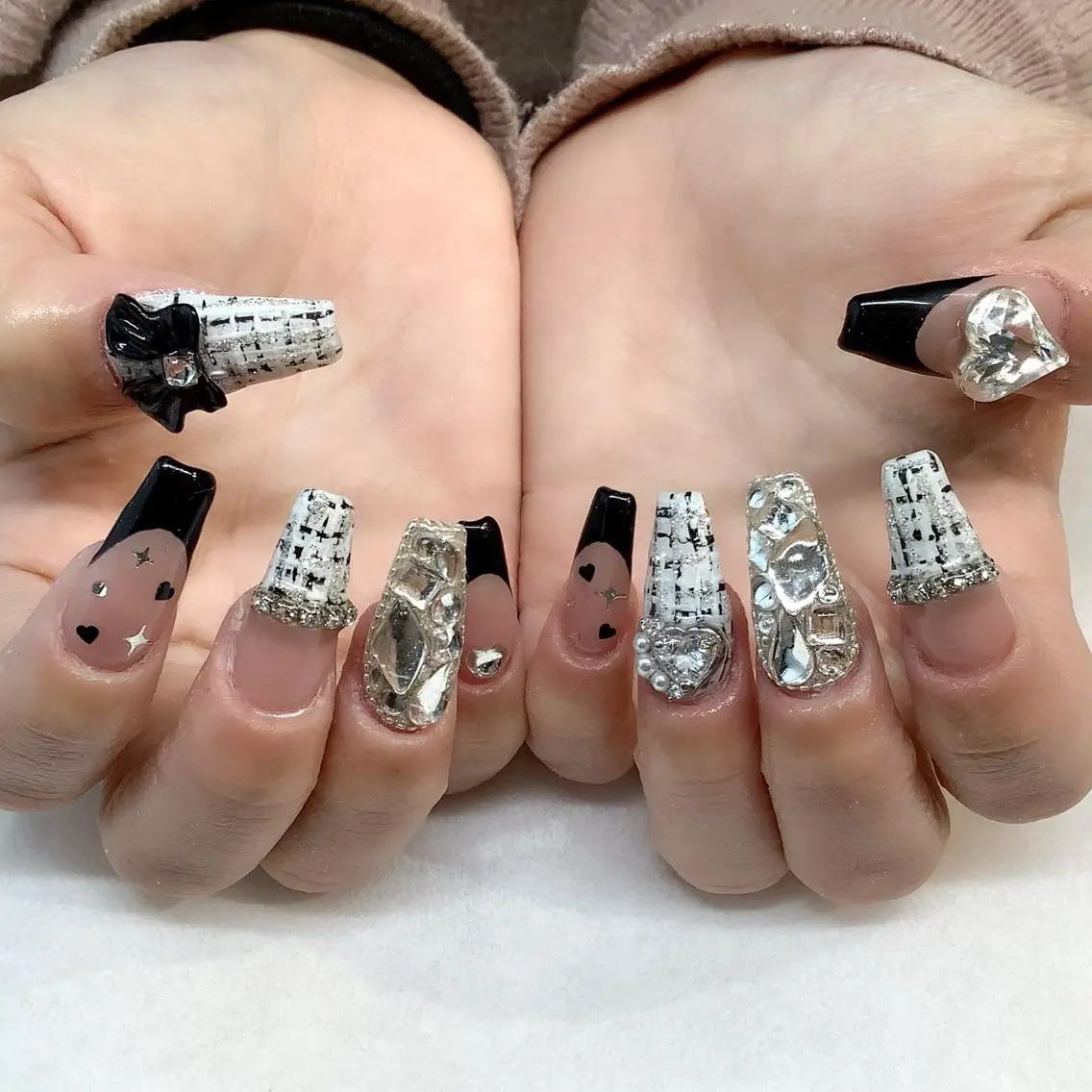 ネイル ハンドネイル 💎🐰 saki. m 🐰💎のネイルデザイン