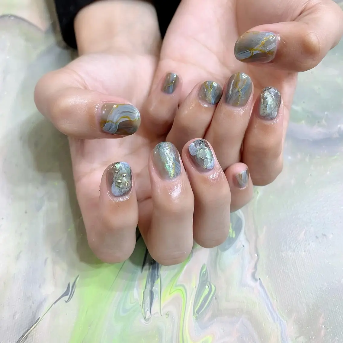 ネイル オーロラネイル 氷ネイル・うるうるネイル 韓国ネイル ラメ(グリッター) マグネットネイル VOLLMOND nailのネイルデザイン
