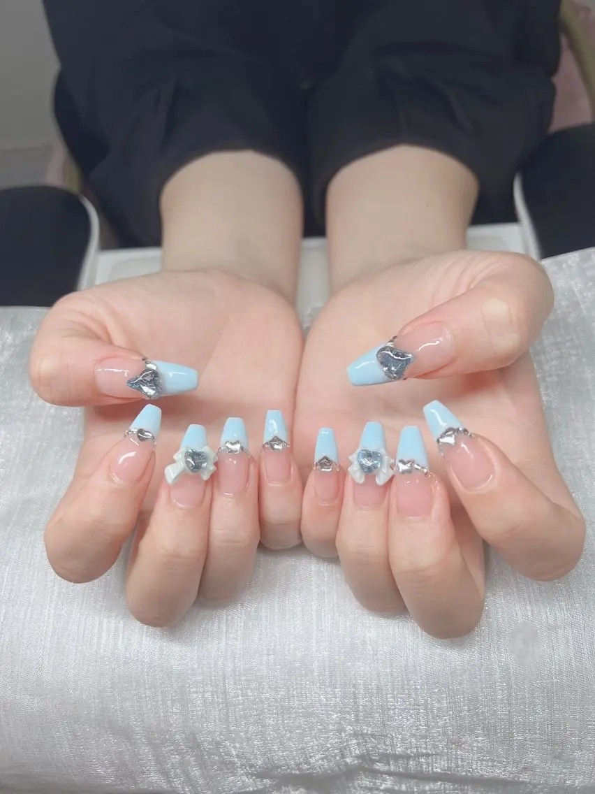ネイル オーロラネイル チークネイル 長さ出し フットネイル フレンチネイル ハンドネイル Lee Nails チップ長さだし専門店のネイルデザイン