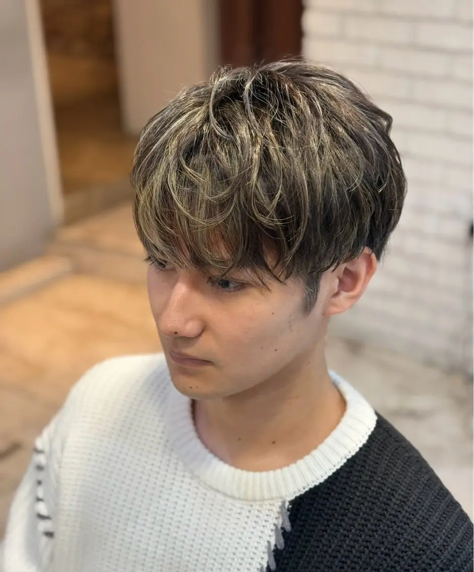【メンズ限定】🔆ハイライトカラー➕トリートメント🔆15000円の写真