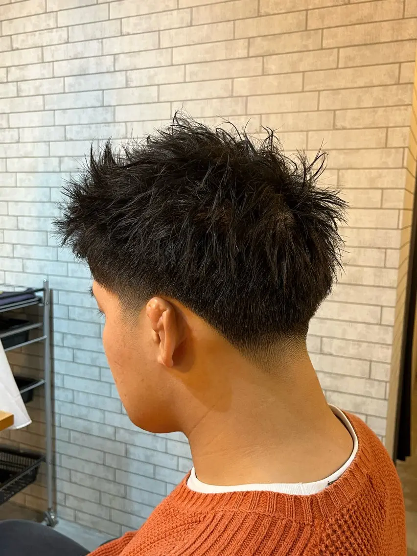 ショート メンズ フェードカット 外国人風カラー カット 海外風メンズ🇺🇸 💈N.Yuto💈の眉毛・アイブロウイメージ
