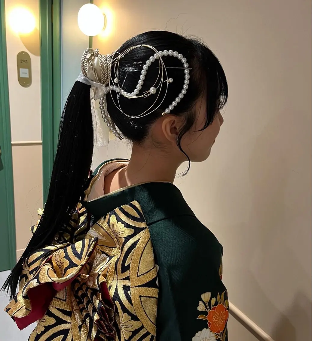 ロング ヘアアレンジ 成人式 🫧tomoka 透明感カラー🫧のヘアスタイル