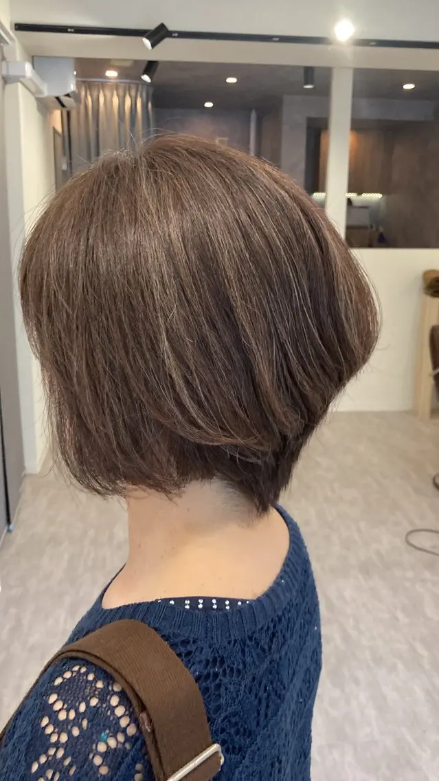 ショート カラー ハイライトカラー ハイライト カット ヘアカラー 小島 光人のヘアスタイル
