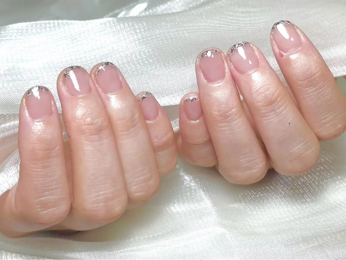 ネイル フレンチネイル ガラスフレンチ ハンドネイル ハンドケア 💕Dreamy KIYO💕のネイルデザイン