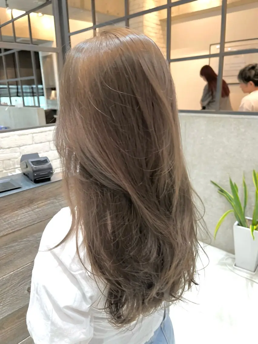 ロング カラー アディクシーカラー ベージュカラー 透明感カラー グレージュ ヘーゼル カット ヘアカラー トリートメント 🌈外国風ハイライト こうたろうのヘアスタイル