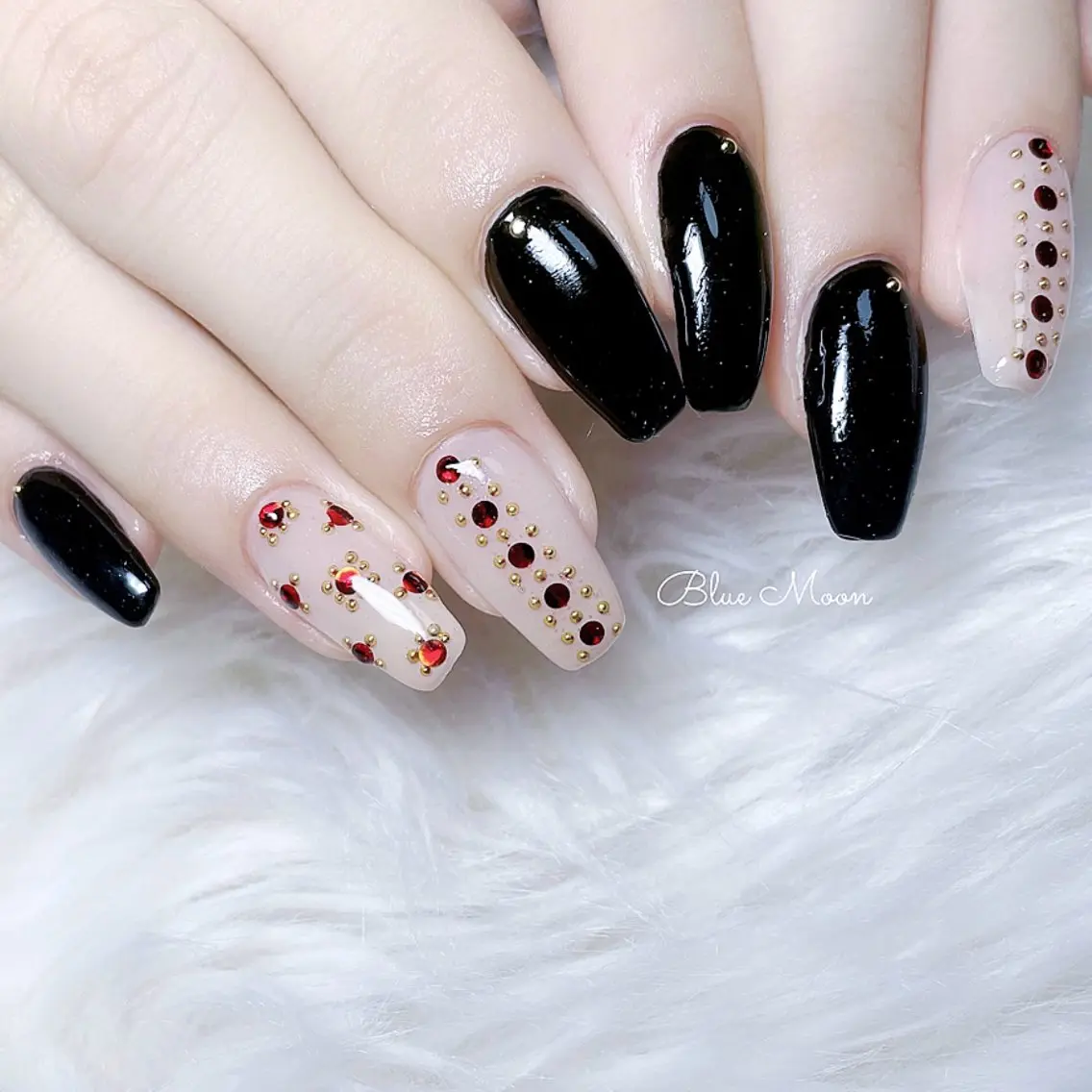 ネイル ハンドネイル フットネイル ハンドケア nail salon Blue Moonのネイルデザイン