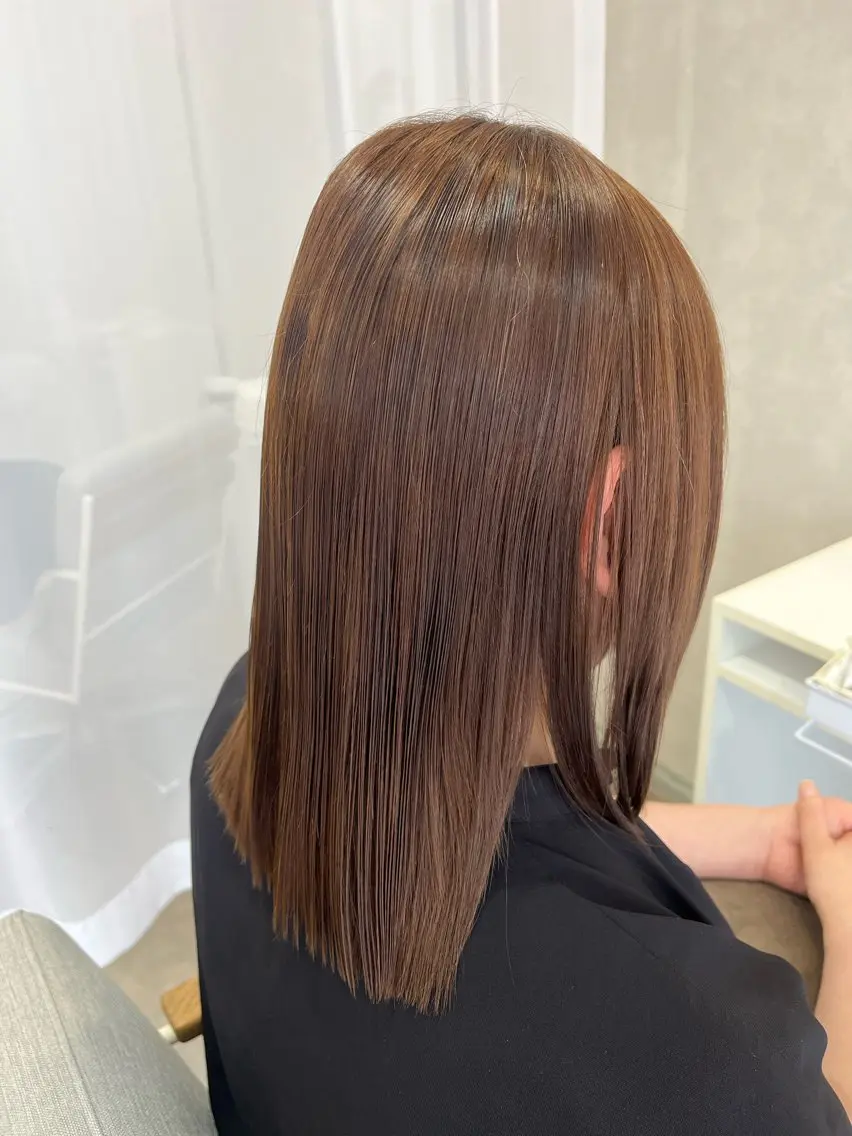 セミロング 縮毛矯正 森 愛友のヘアスタイル