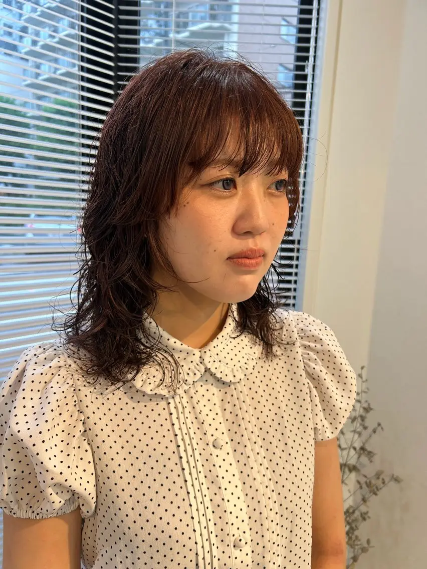 ミディアム カラー パーマ カット ヘアカラー 安達 咲のヘアスタイル