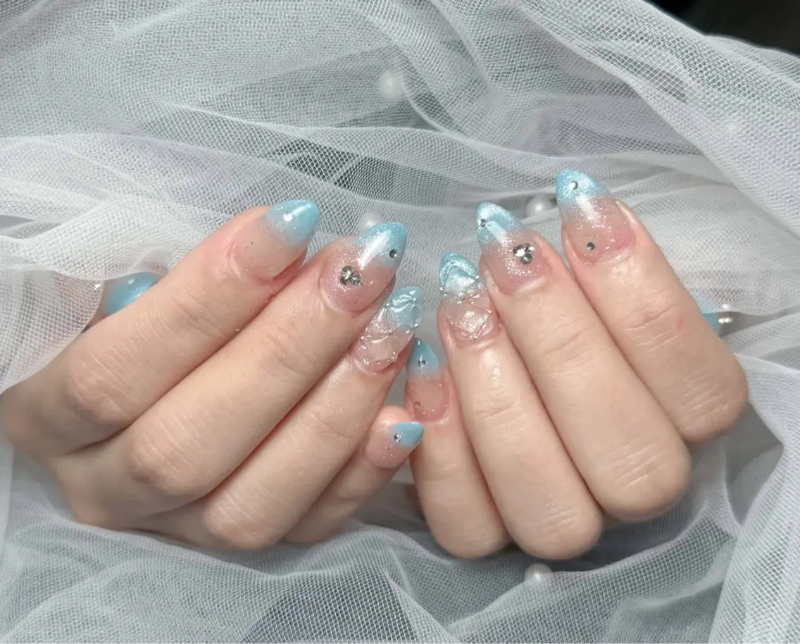 ネイル アートネイル 長さ出し ジェルネイル 韓国ネイル マグネットネイル ハンドネイル Cloudy Chan Nailのネイルデザイン