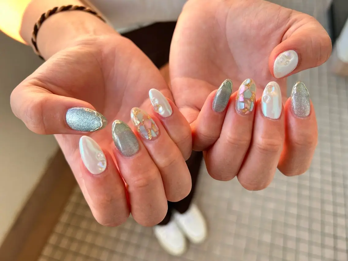 ネイル ハンドネイル フットネイル ✴︎ Delightのネイルデザイン