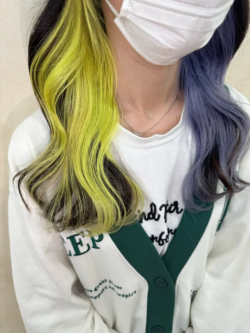ロング カラー インナーカラー ラベンダーカラー イエローカラー カット ヘアカラー トリートメント 小川 新大のヘアスタイル