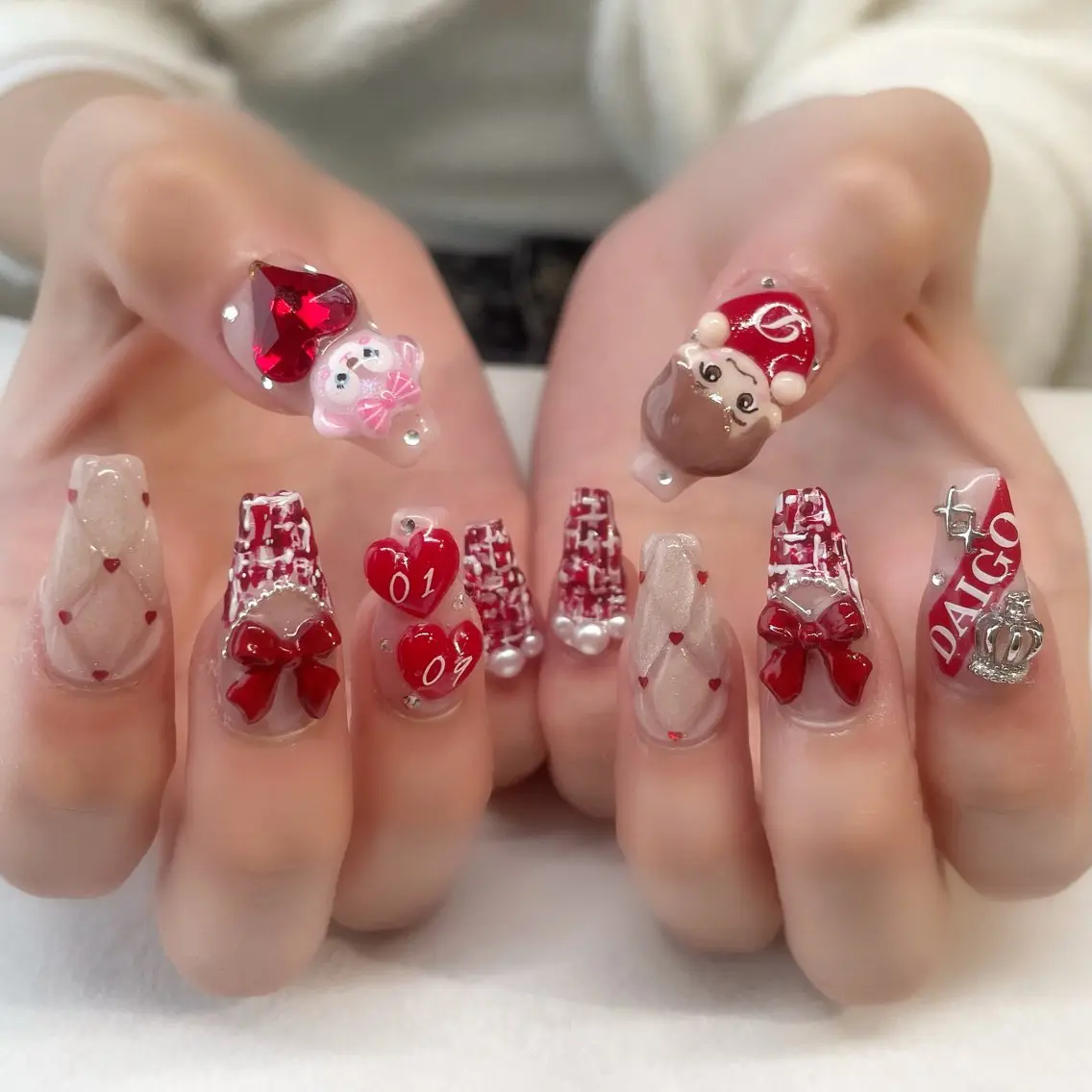 ネイル ハンドネイル 💎🐰 saki. m 🐰💎のネイルデザイン