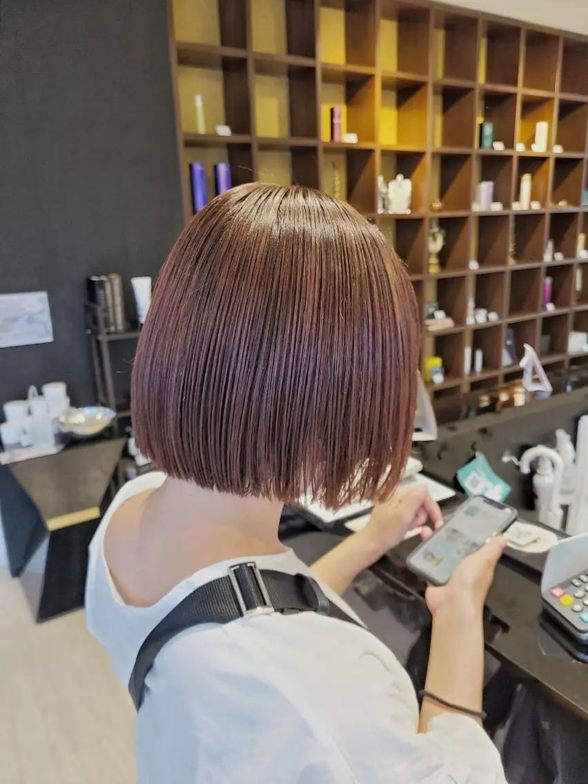ショート ヘアカラー 濱田 妃香のヘアスタイル