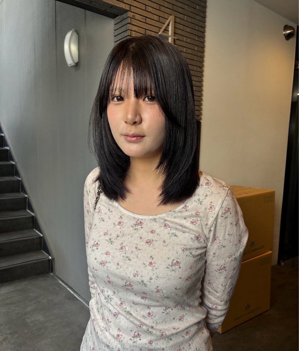 ミディアム カット ヘアカラー トリートメント naco透明感カラー レイヤーカット🩰のヘアスタイル