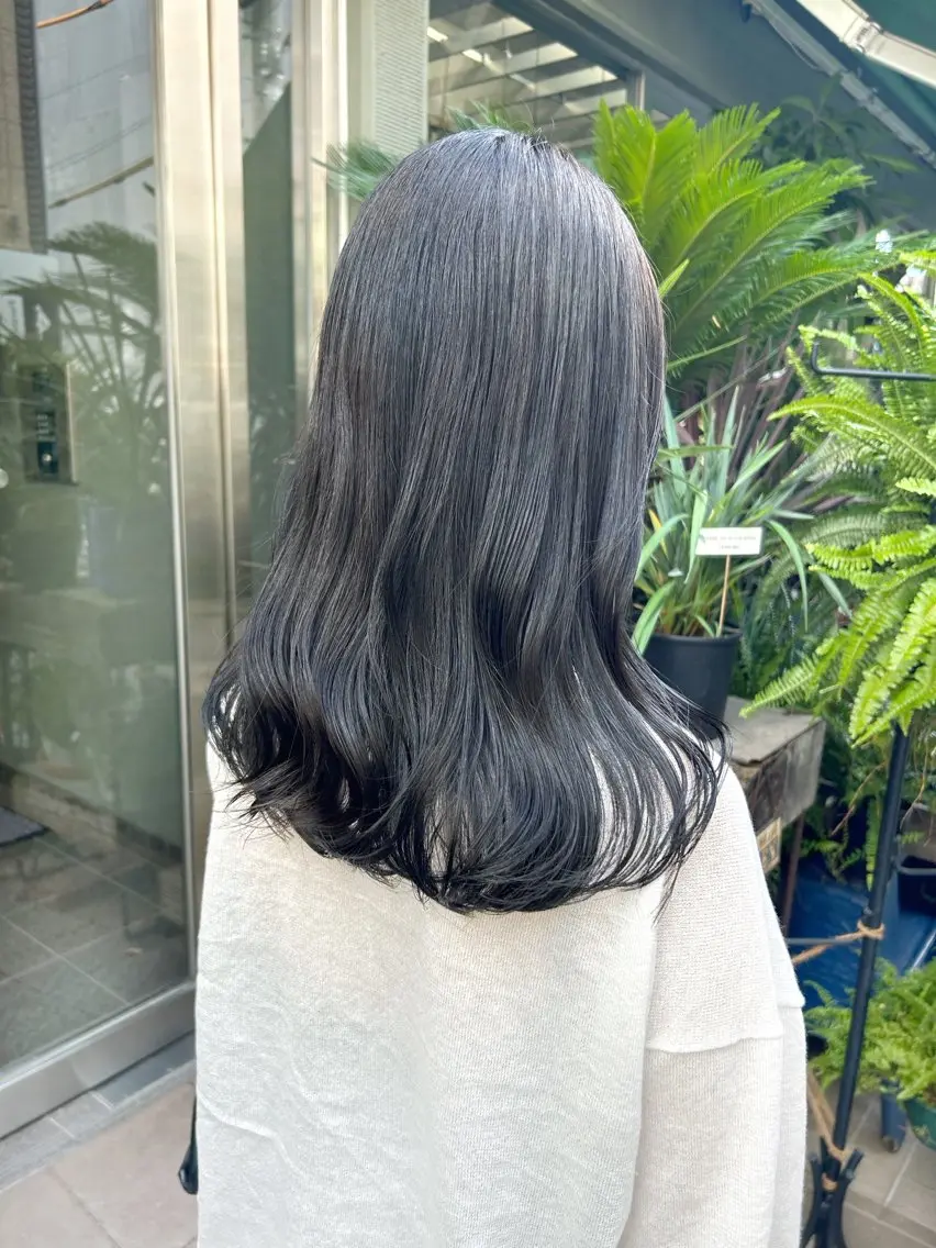 セミロング カラー アッシュ アッシュグレー カット ヘアカラー トリートメント HIROKI ”博多 /ボブのヘアスタイル
