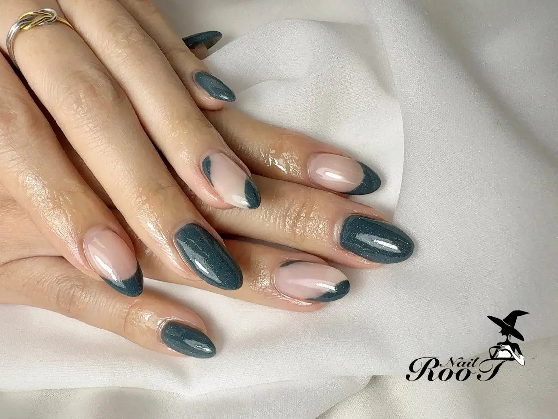 ネイル フラッシュネイル フレンチネイル ハンドネイル RooT Nailのネイルデザイン