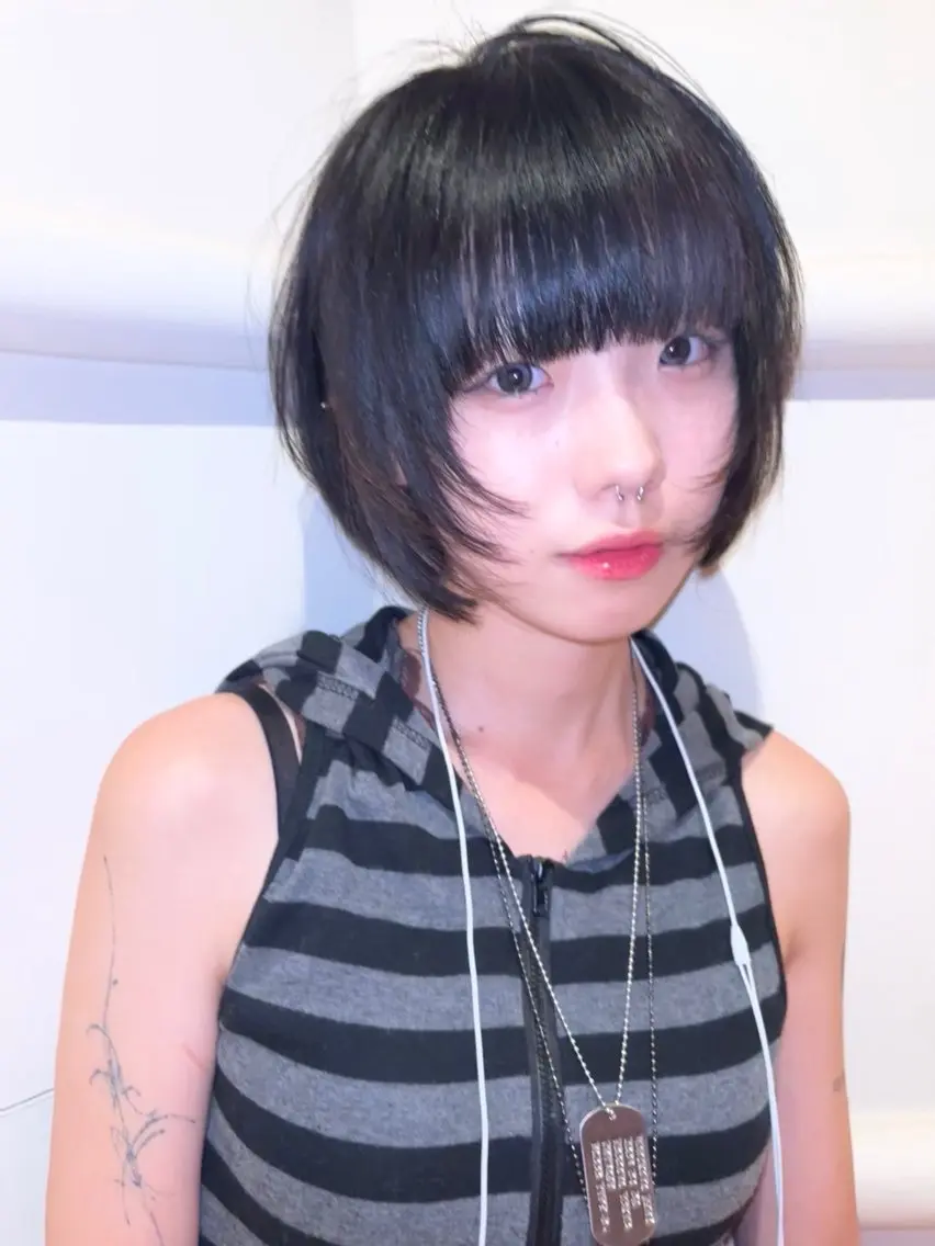 ショート ボブレイヤー ボブ 顔まわりレイヤー レイヤーカット カット RiSA ★のヘアスタイル