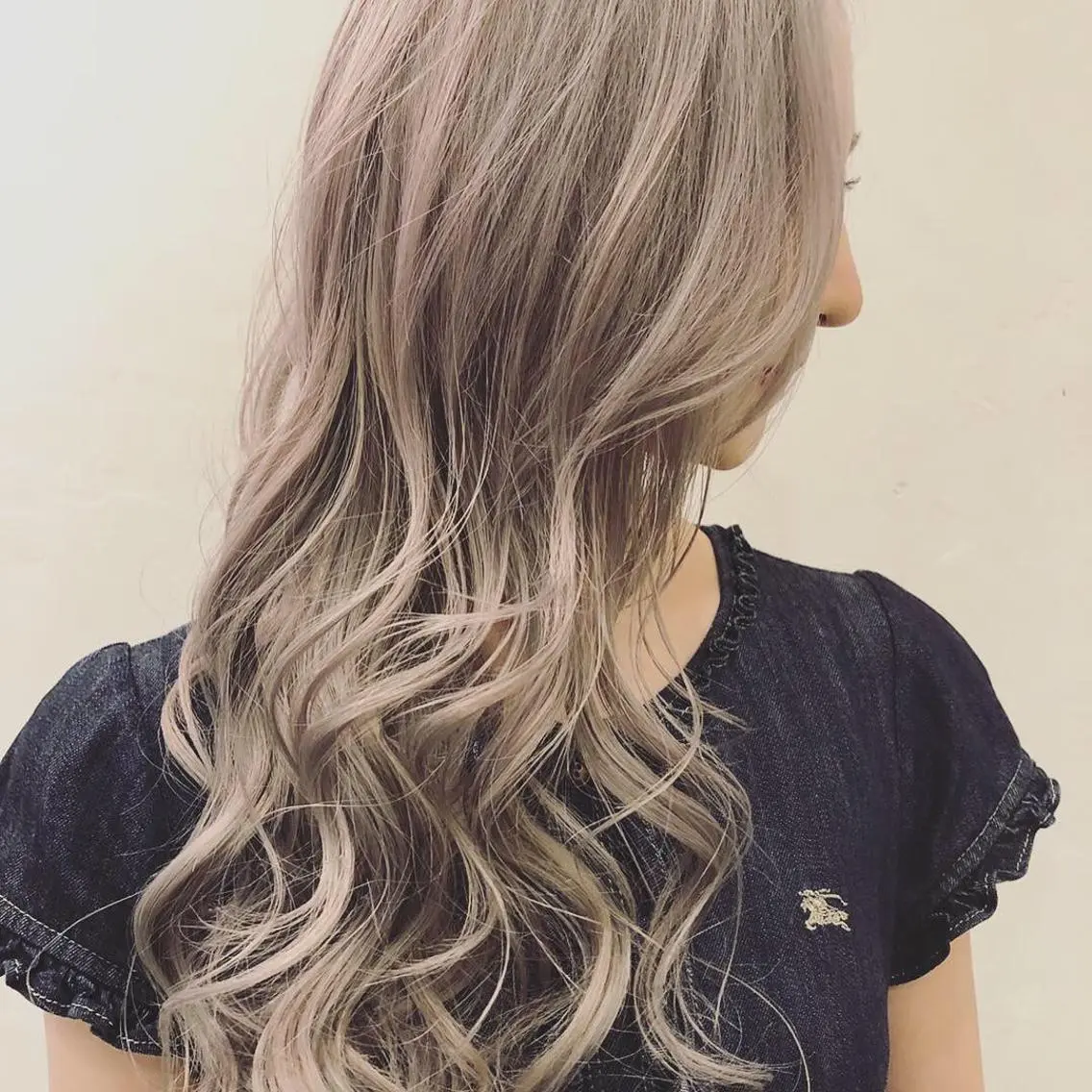 ロング カラー ハイトーン得意😍 Lumiereのヘアスタイル