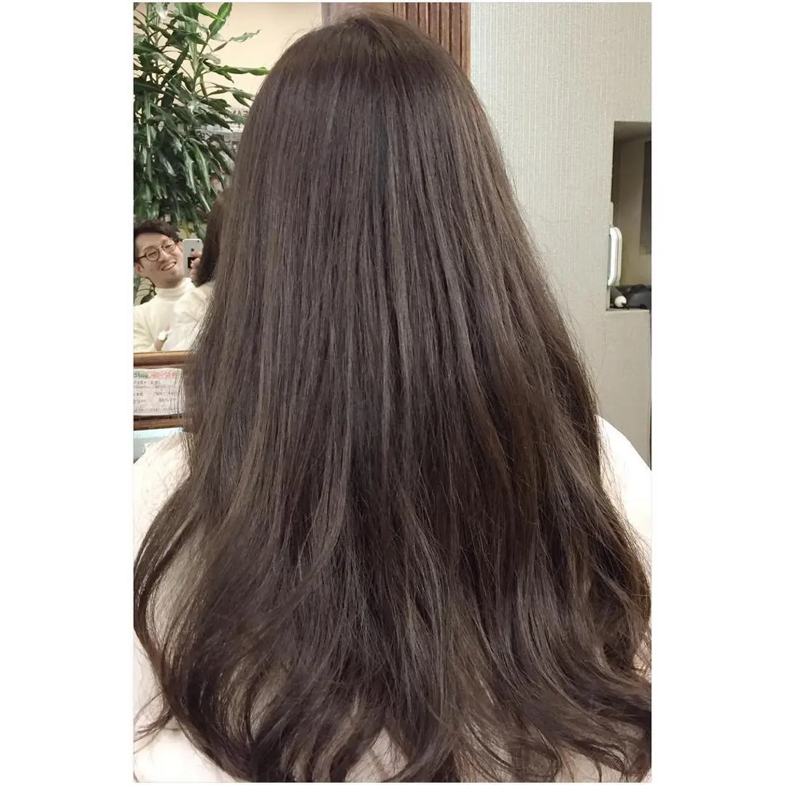 ロング カラー アッシュ ベージュカラー グレージュ パーソナルカラー診断 できます 木曽 主博のヘアスタイル