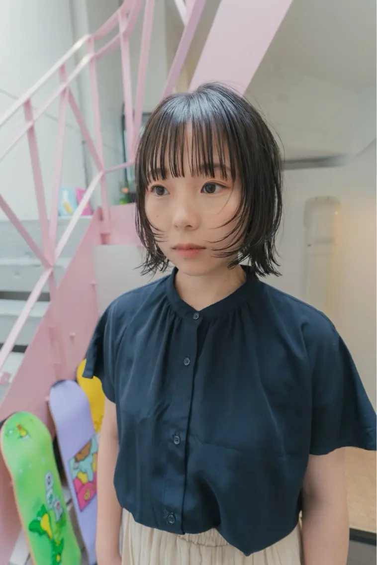 ショート カラー ブラウンカラー オリーブブラウン 顔まわりレイヤー 顔周りカット レイヤーカット kyon.hair 韓国カットカラーのヘアスタイル