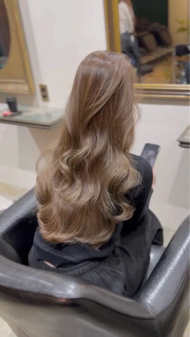 ロング カラー シールエクステ ブリーチ 透明感カラー ダブルカラー ブリーチなしカラー カット ヘアカラー トリートメント 韓国風・ブリーチなし ・あり後藤 一斗店長のヘアスタイル