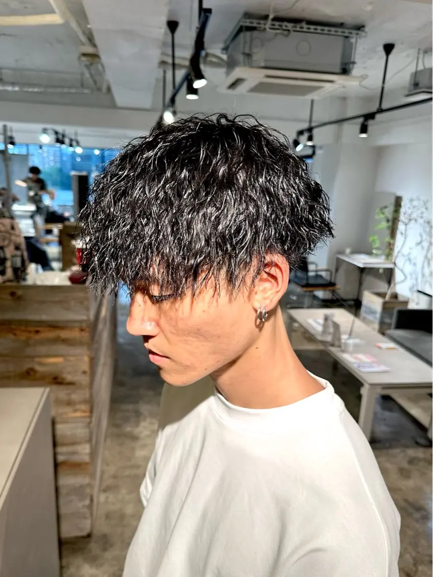 パーマ メンズ メンズパーマ ツイストスパイラルパーマ スパイラルパーマ カット パーマ トリートメント 骨格補正施術/メンズ 専門美容師/YUYAのヘアスタイル