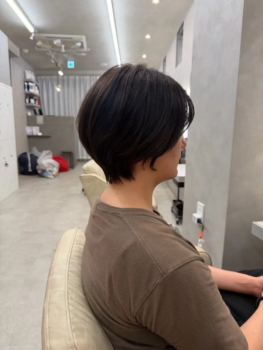 ショート カット ヘアカラー 山中 欧輔のヘアスタイル