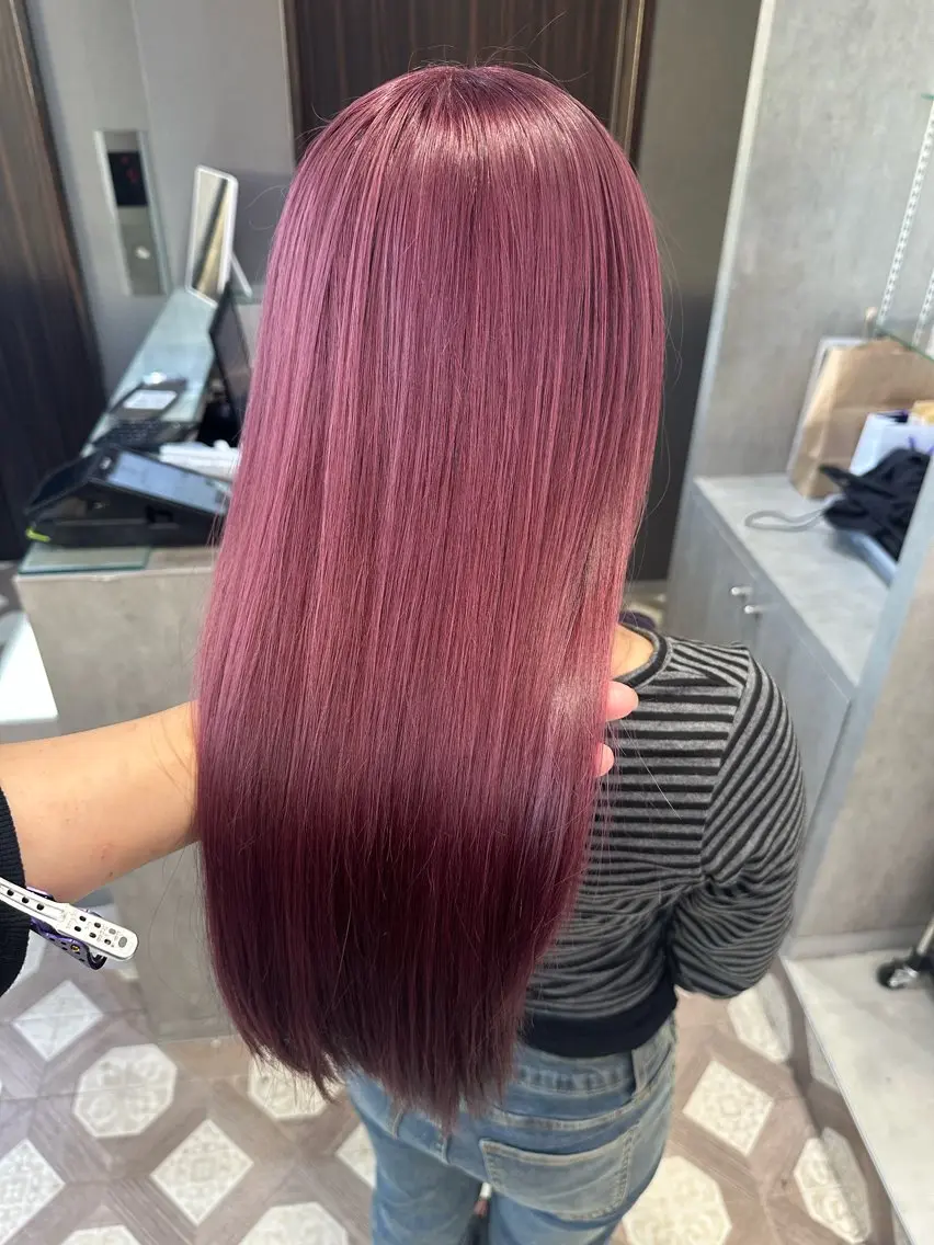 ロング カラー ベージュカラー ブリーチ ブラウンカラー 透明感カラー ピンクカラー ヘアカラー AYAKASA 暖色カラー/レイヤーのヘアスタイル
