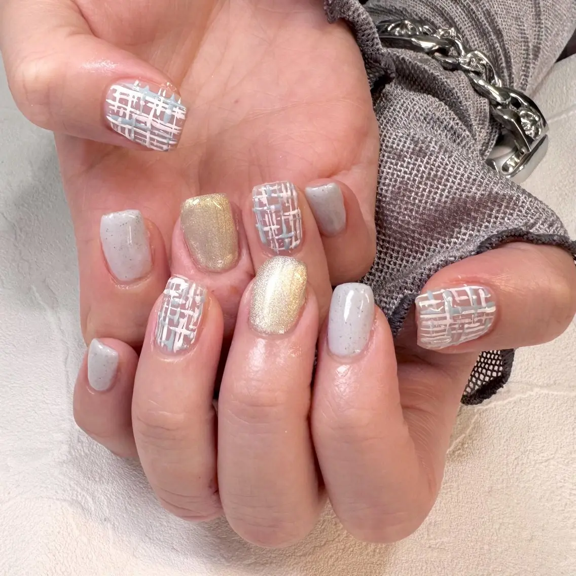 ネイル ガーリー RIEKO🍒 ワンホン♡推しネイルのネイルデザイン
