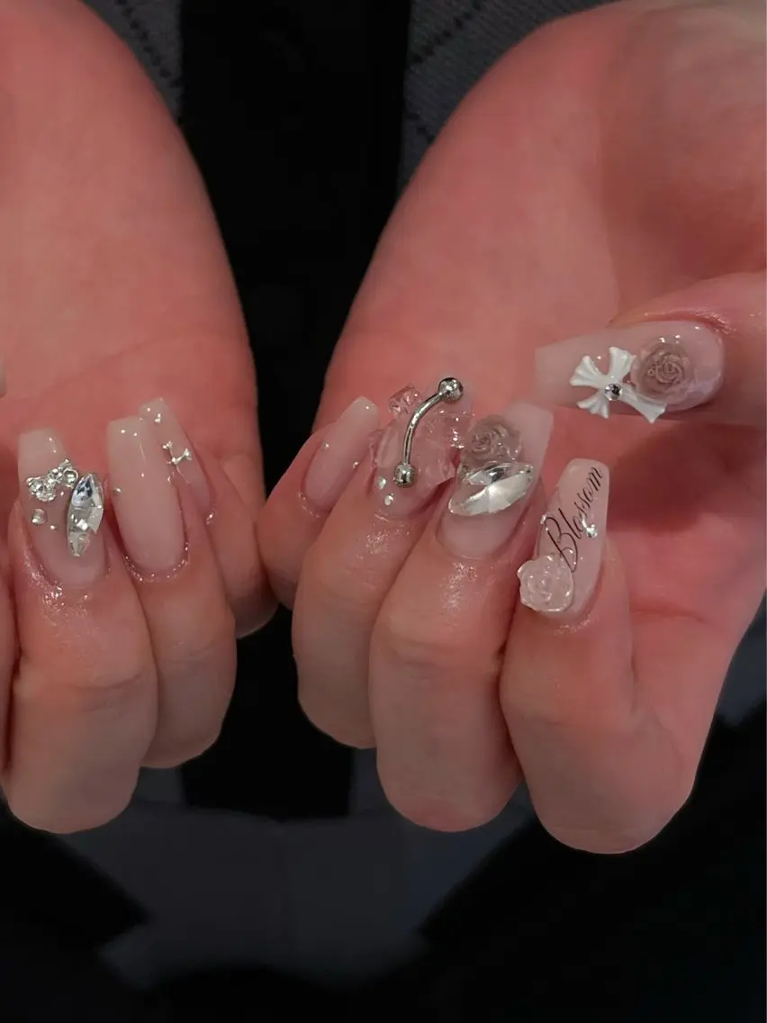 ネイル ハンドネイル prunelle .のネイルデザイン