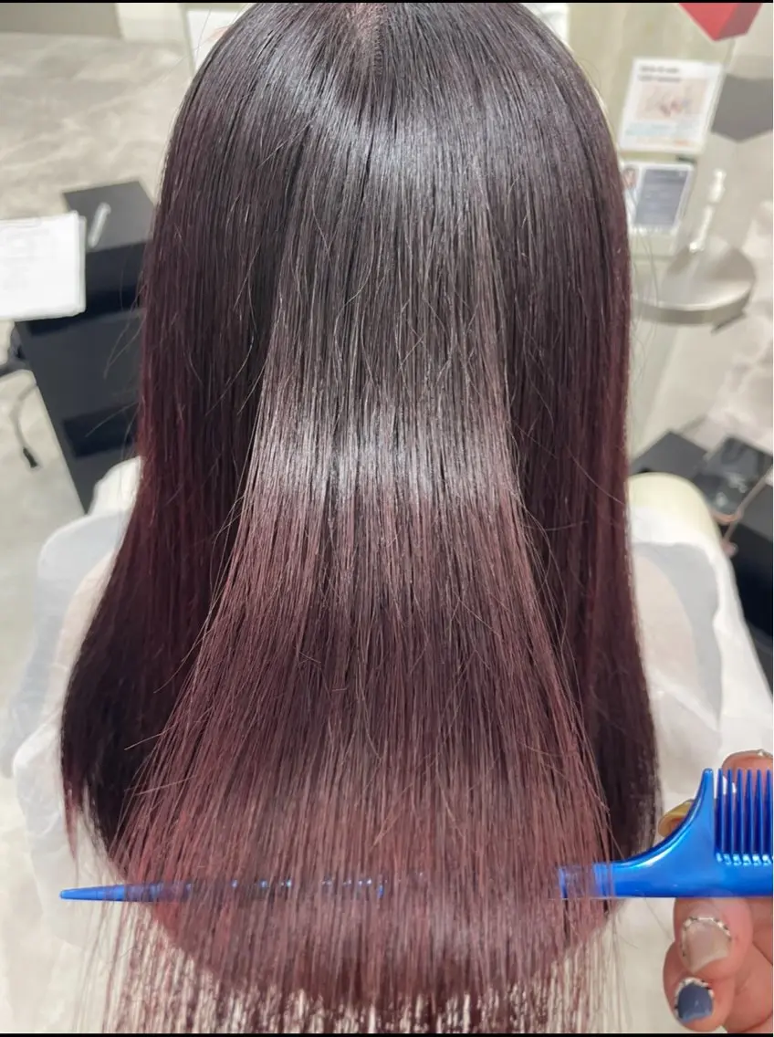 ロング カラー レッドカラー ヘアカラー 尾崎 美晴の眉毛・アイブロウイメージ
