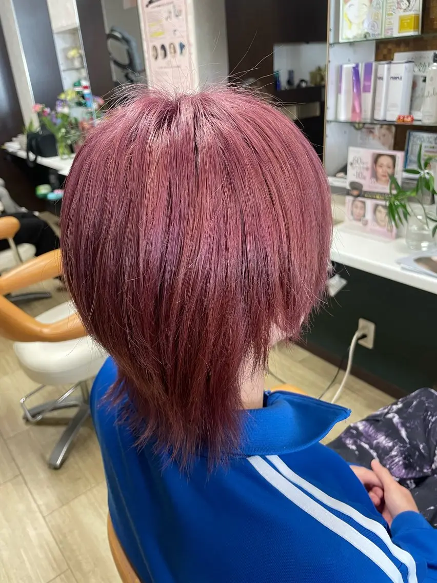 ミディアム カラー メンズ ピンクカラー レッドカラー ヘアカラー 徳留 もも花のヘアスタイル