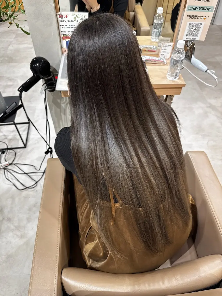 ロング カラー 長嶋 晴美のヘアスタイル