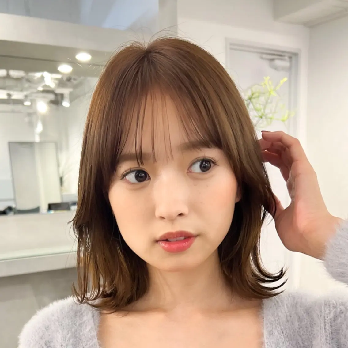 ミディアム カラー パーマ ミディアムパーマ 韓国風ヘア レイヤーカット 外ハネヘア カット パーマ トリートメント レイヤーカットのプロ 大人ヘア宮森貴志のヘアスタイル