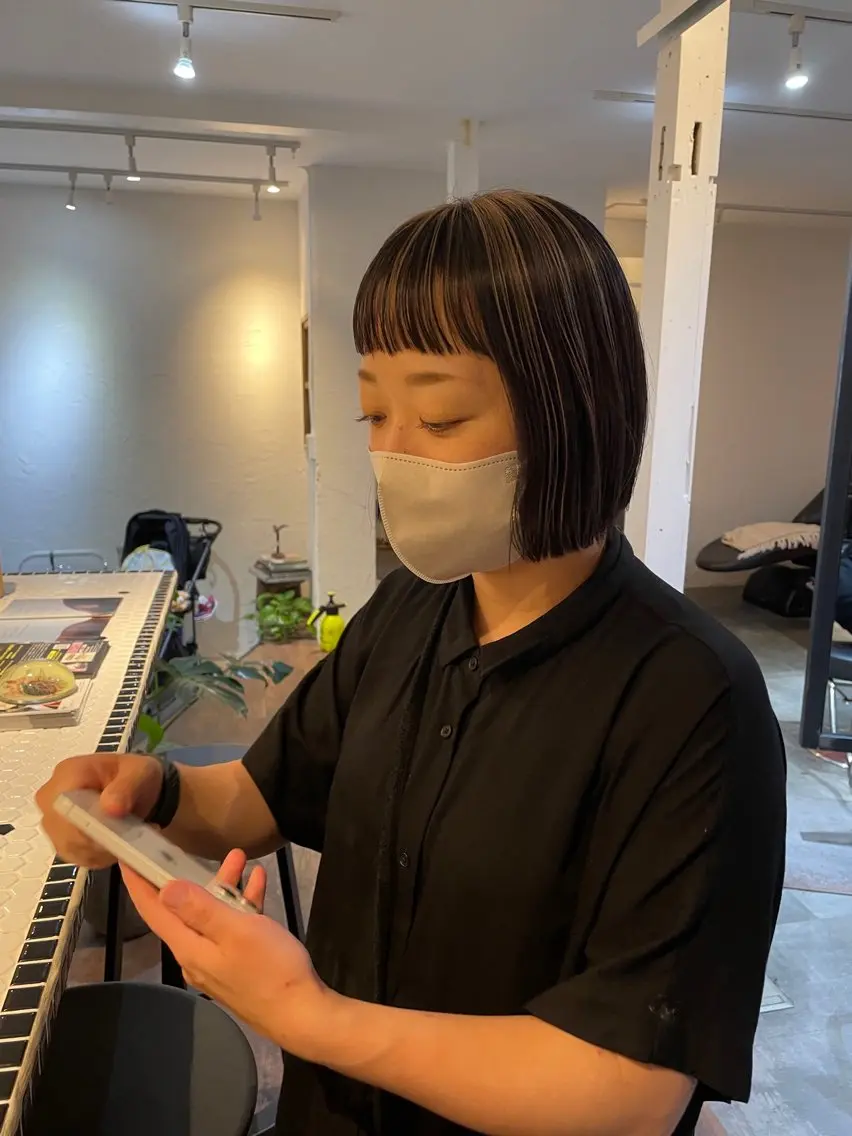 ショート カラー 高橋 愛美のヘアスタイル