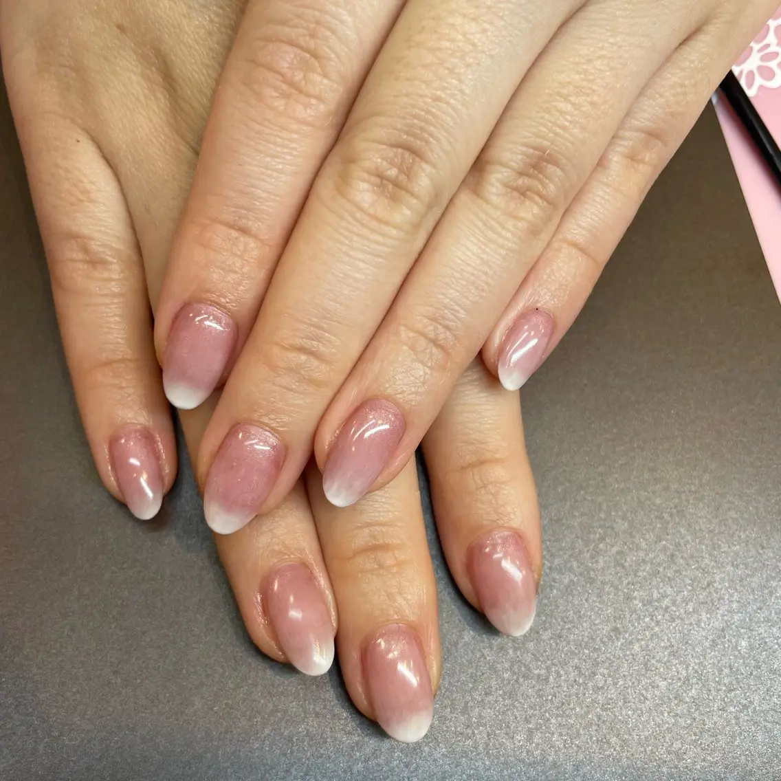 ネイル グラデーション 冬ネイル Elm beauty salonのネイルデザイン