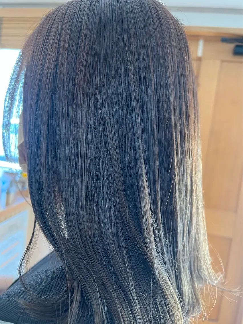 セミロング 田中 しずかのヘアスタイル