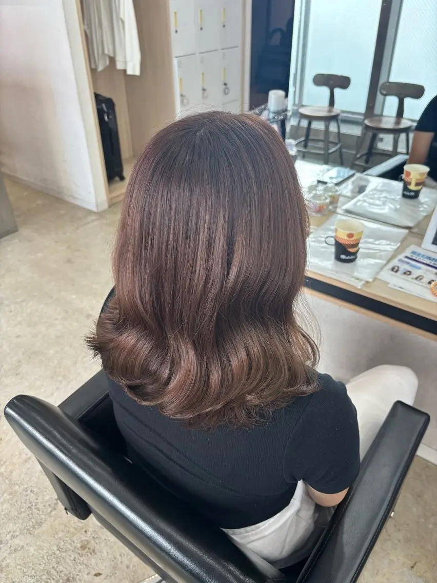 ミディアム カラー 🪽髪質改善矯正 🤍MIU🤍のヘアスタイル
