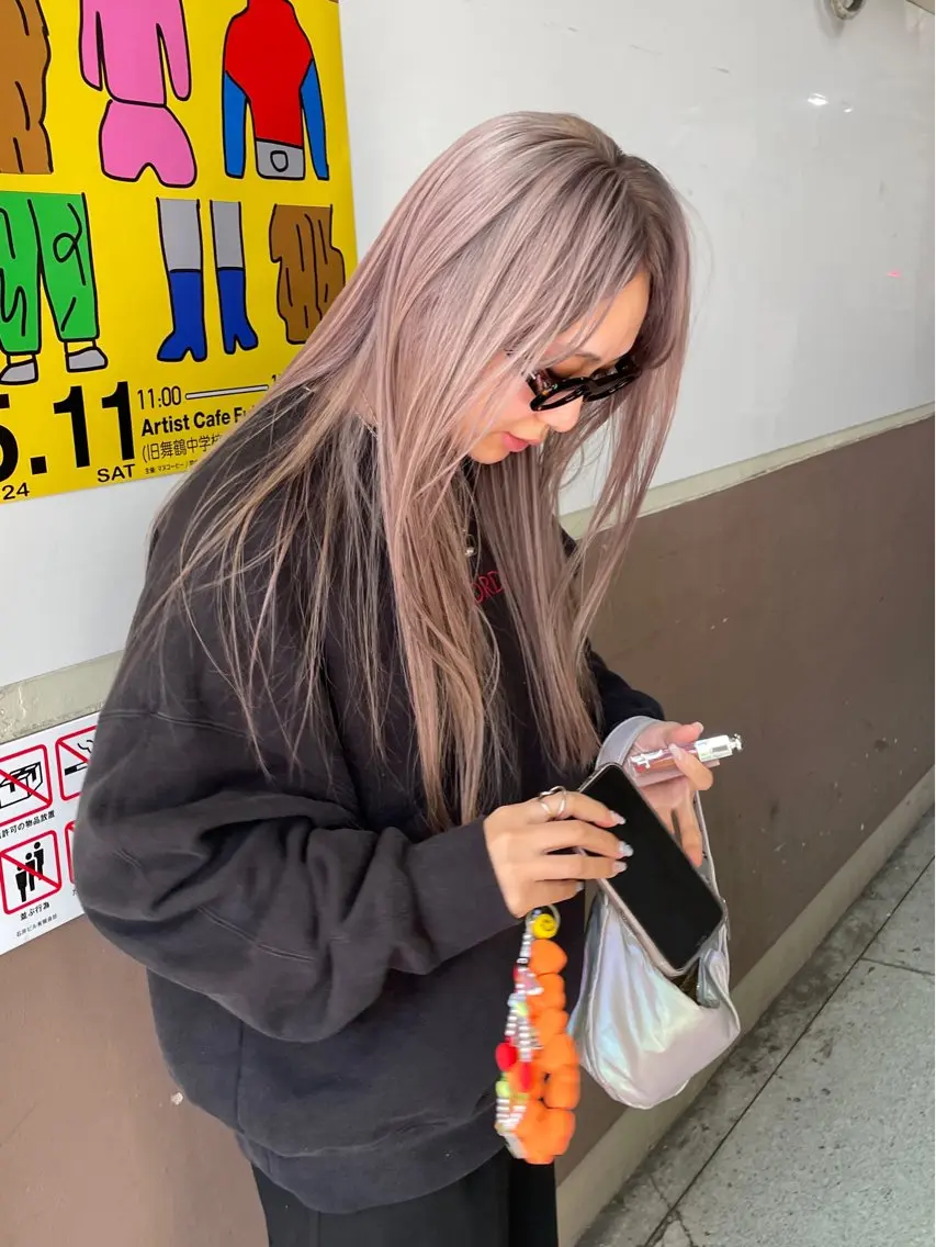 ロング カラー カット ヘアカラー トリートメント suvvy hairsalonのヘアスタイル