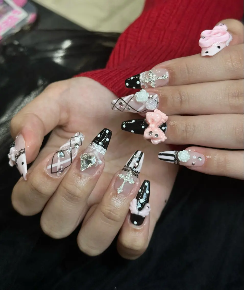 ネイル Iconic Nailのネイルデザイン